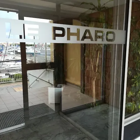 Vue Port Avec Parking Prive, Piscine, Parc, Boulodrome *