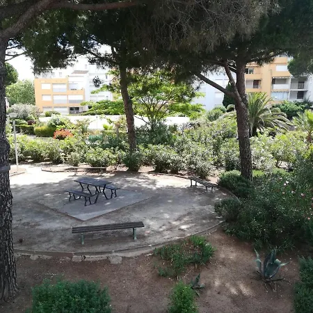 Vue Port Avec Parking Prive, Piscine, Parc, Boulodrome * Agde