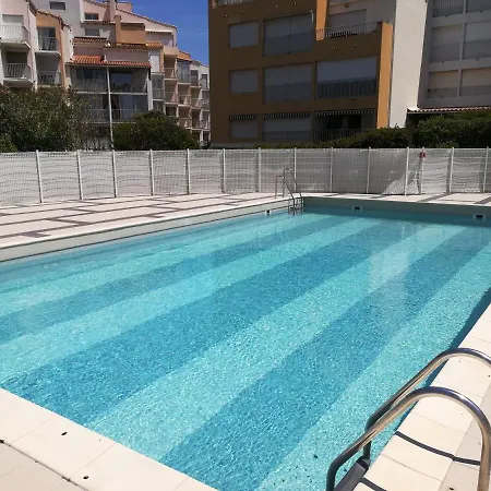 Apartment Vue Port Avec Parking Prive, Piscine, Parc, Boulodrome