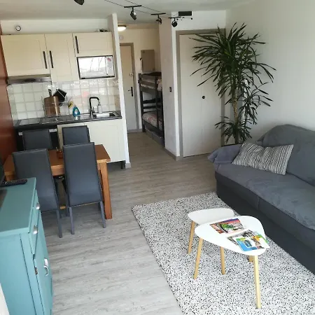 Apartment Vue Port Avec Parking Prive, Piscine, Parc, Boulodrome